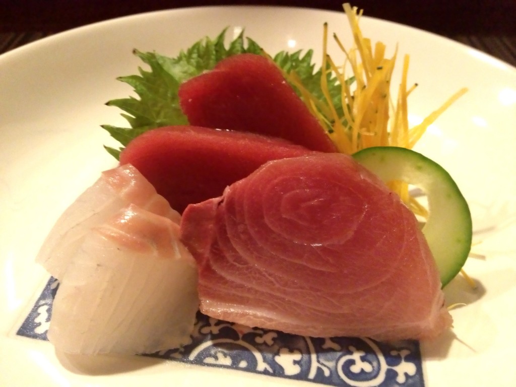Honmaguro (Bluefin Tuna), Hirame (Halibut), Suzuki (Sea Bass) Sashimi (© 2013 The Offalo)