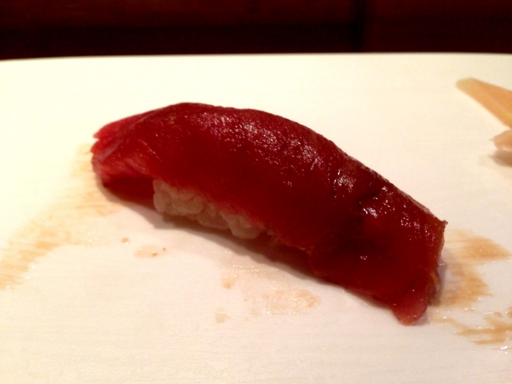 Honmaguro Akami (Lean Bluefin Tuna) @ Shunji (© 2013 The Offalo)